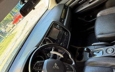 Mitsubishi Outlander III рестайлинг 3, 2015 год, 1 550 000 рублей, 1 фотография