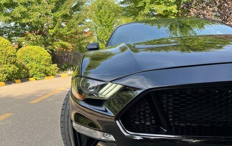 Ford Mustang VI рестайлинг, 2020 год, 5 900 000 рублей, 1 фотография