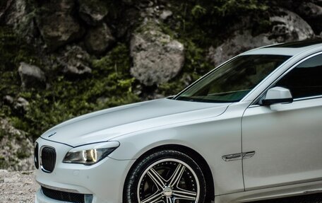 BMW 7 серия, 2009 год, 1 050 000 рублей, 3 фотография