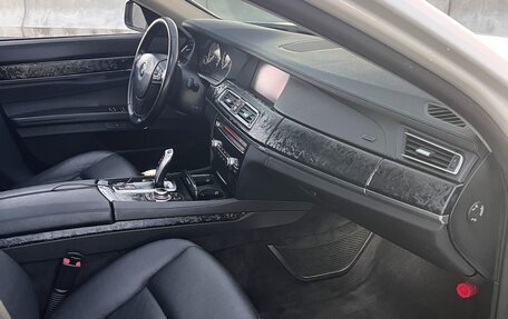 BMW 7 серия, 2009 год, 1 050 000 рублей, 11 фотография
