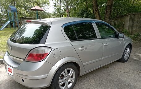 Opel Astra H, 2004 год, 330 000 рублей, 2 фотография