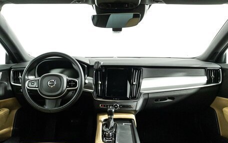 Volvo V90 II, 2018 год, 2 550 000 рублей, 13 фотография
