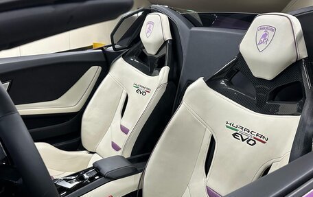 Lamborghini Huracán, 2022 год, 25 962 000 рублей, 7 фотография
