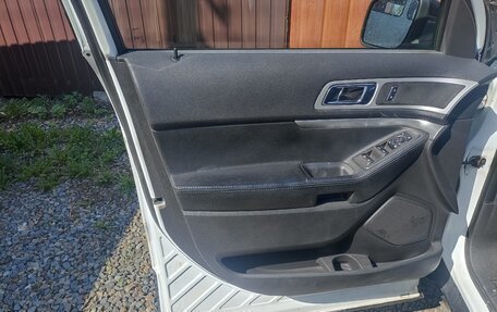 Ford Explorer VI, 2013 год, 1 750 000 рублей, 15 фотография