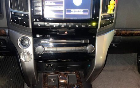 Toyota Land Cruiser 200, 2014 год, 4 350 000 рублей, 8 фотография