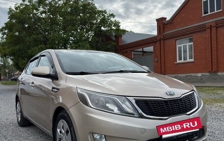 KIA Rio III рестайлинг, 2012 год, 700 000 рублей, 2 фотография