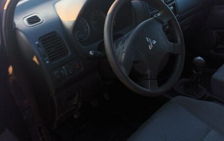 Mitsubishi Space Star I рестайлинг, 2004 год, 190 000 рублей, 3 фотография