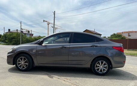 Hyundai Solaris II рестайлинг, 2012 год, 750 000 рублей, 1 фотография