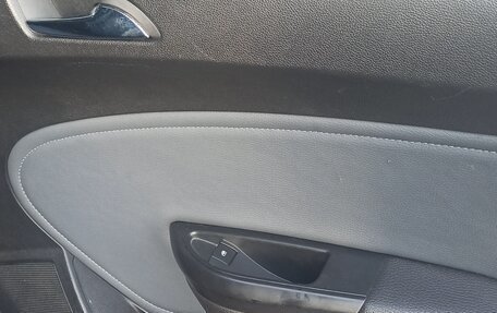 Opel Astra J, 2014 год, 850 000 рублей, 11 фотография