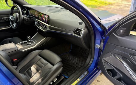 BMW 3 серия, 2019 год, 3 750 000 рублей, 11 фотография