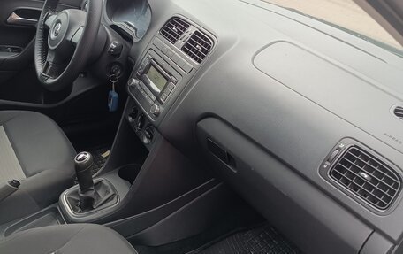 Volkswagen Polo VI (EU Market), 2011 год, 499 999 рублей, 18 фотография