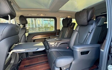 Mercedes-Benz V-Класс, 2022 год, 4 950 000 рублей, 17 фотография