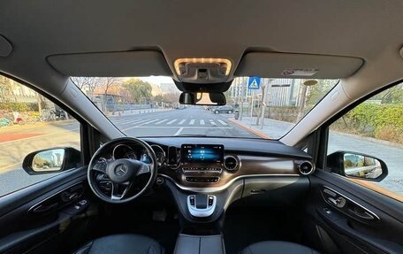 Mercedes-Benz V-Класс, 2022 год, 4 950 000 рублей, 11 фотография