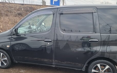 Toyota FunCargo, 2000 год, 420 000 рублей, 2 фотография