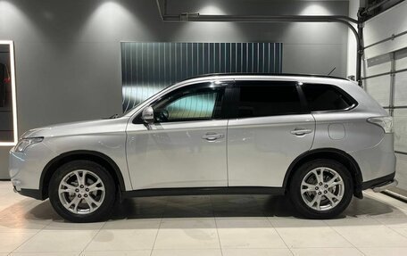 Mitsubishi Outlander III рестайлинг 3, 2013 год, 1 630 000 рублей, 8 фотография
