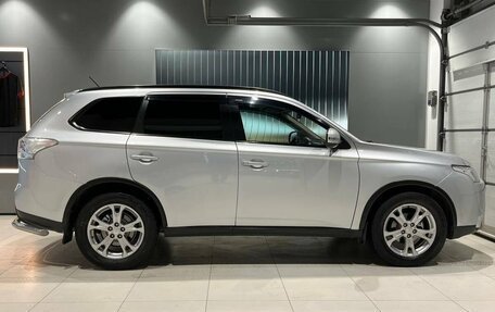 Mitsubishi Outlander III рестайлинг 3, 2013 год, 1 630 000 рублей, 4 фотография
