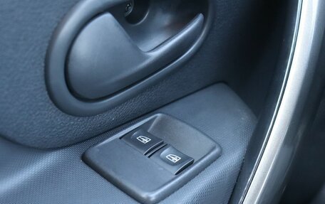 Renault Logan II, 2020 год, 1 099 000 рублей, 15 фотография
