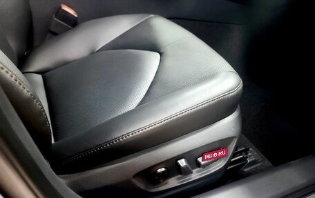 Toyota Camry, 2023 год, 4 950 000 рублей, 14 фотография
