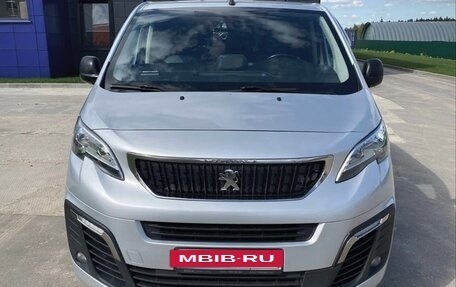 Peugeot Traveller I, 2021 год, 2 550 000 рублей, 2 фотография