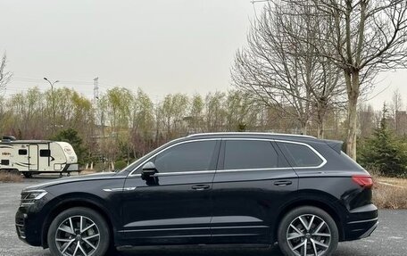 Volkswagen Touareg III, 2021 год, 4 300 002 рублей, 8 фотография