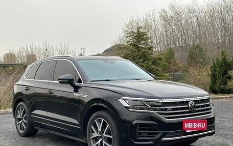 Volkswagen Touareg III, 2021 год, 4 300 002 рублей, 3 фотография