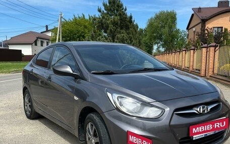 Hyundai Solaris II рестайлинг, 2012 год, 750 000 рублей, 6 фотография