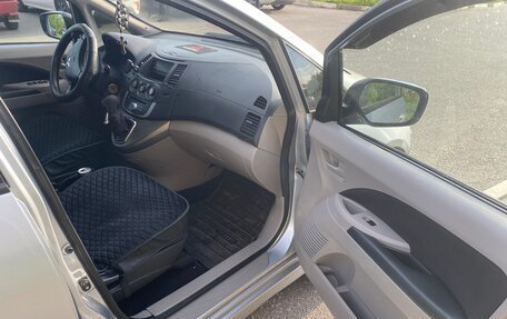 Mitsubishi Grandis, 2007 год, 680 000 рублей, 9 фотография