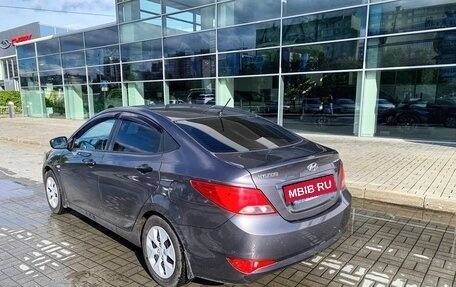 Hyundai Solaris II рестайлинг, 2015 год, 950 000 рублей, 2 фотография