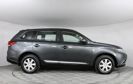 Mitsubishi Outlander III рестайлинг 3, 2018 год, 1 850 000 рублей, 4 фотография