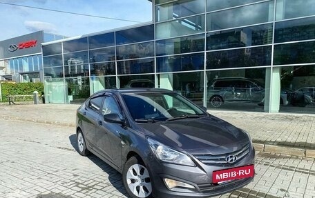 Hyundai Solaris II рестайлинг, 2015 год, 950 000 рублей, 10 фотография