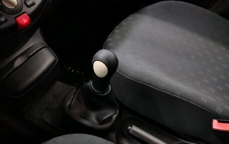 Nissan Micra III, 2004 год, 320 000 рублей, 12 фотография