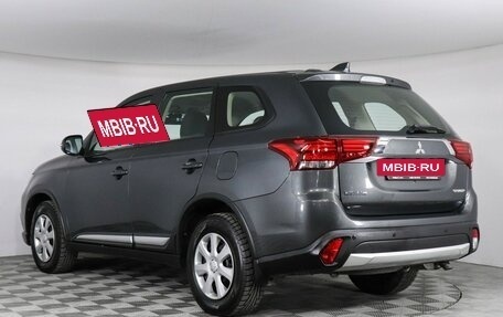 Mitsubishi Outlander III рестайлинг 3, 2018 год, 1 850 000 рублей, 7 фотография