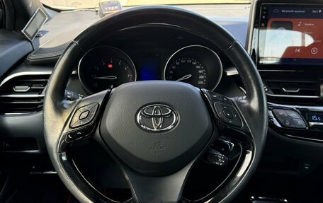 Toyota C-HR I рестайлинг, 2019 год, 2 440 000 рублей, 13 фотография