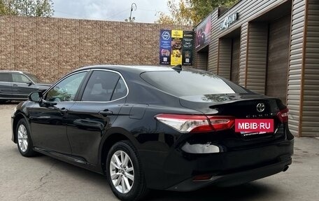 Toyota Camry, 2019 год, 2 840 000 рублей, 2 фотография