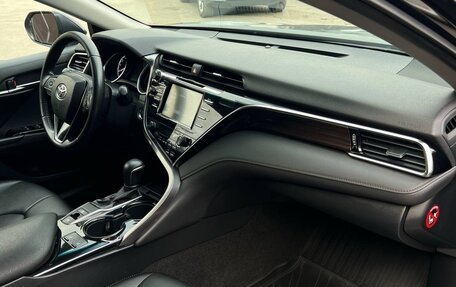 Toyota Camry, 2019 год, 2 840 000 рублей, 17 фотография