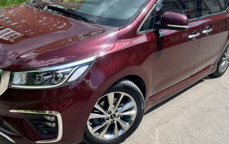 KIA Carnival III, 2019 год, 3 300 000 рублей, 7 фотография