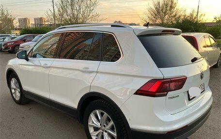 Volkswagen Tiguan II, 2017 год, 2 650 000 рублей, 4 фотография