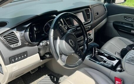 KIA Carnival III, 2019 год, 3 300 000 рублей, 10 фотография