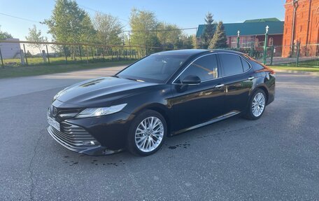 Toyota Camry, 2018 год, 2 650 000 рублей, 8 фотография
