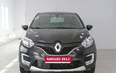 Renault Kaptur I рестайлинг, 2017 год, 1 579 900 рублей, 2 фотография