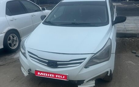 Hyundai Solaris II рестайлинг, 2015 год, 700 000 рублей, 1 фотография
