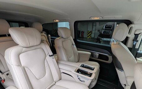 Mercedes-Benz V-Класс, 2025 год, 16 000 000 рублей, 10 фотография