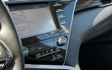 Toyota Camry, 2018 год, 2 850 000 рублей, 19 фотография