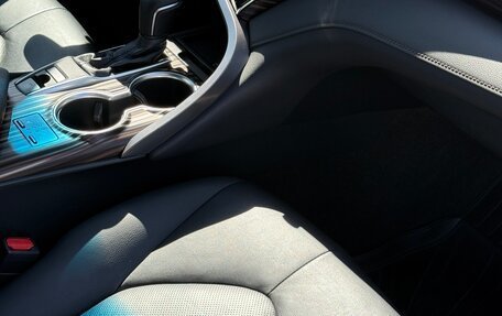 Toyota Camry, 2018 год, 2 850 000 рублей, 16 фотография