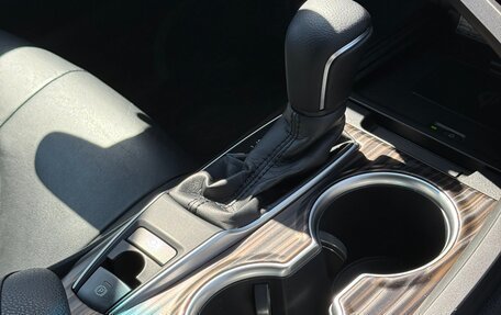 Toyota Camry, 2018 год, 2 850 000 рублей, 20 фотография