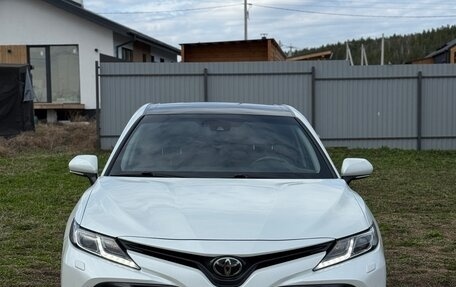 Toyota Camry, 2018 год, 2 850 000 рублей, 2 фотография