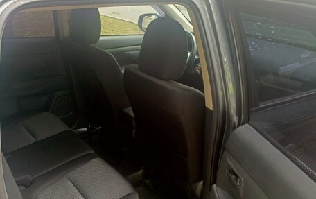 Mitsubishi Outlander III рестайлинг 3, 2014 год, 1 400 000 рублей, 7 фотография
