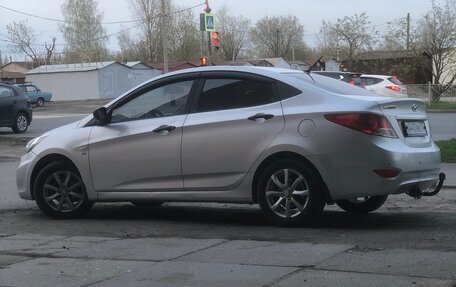Hyundai Solaris II рестайлинг, 2011 год, 850 000 рублей, 5 фотография