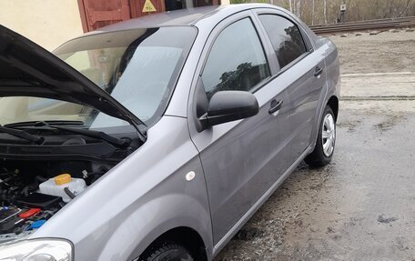 Chevrolet Aveo III, 2010 год, 500 000 рублей, 4 фотография