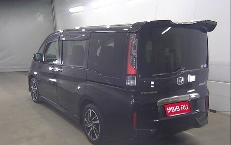 Honda Stepwgn IV, 2015 год, 2 250 000 рублей, 16 фотография